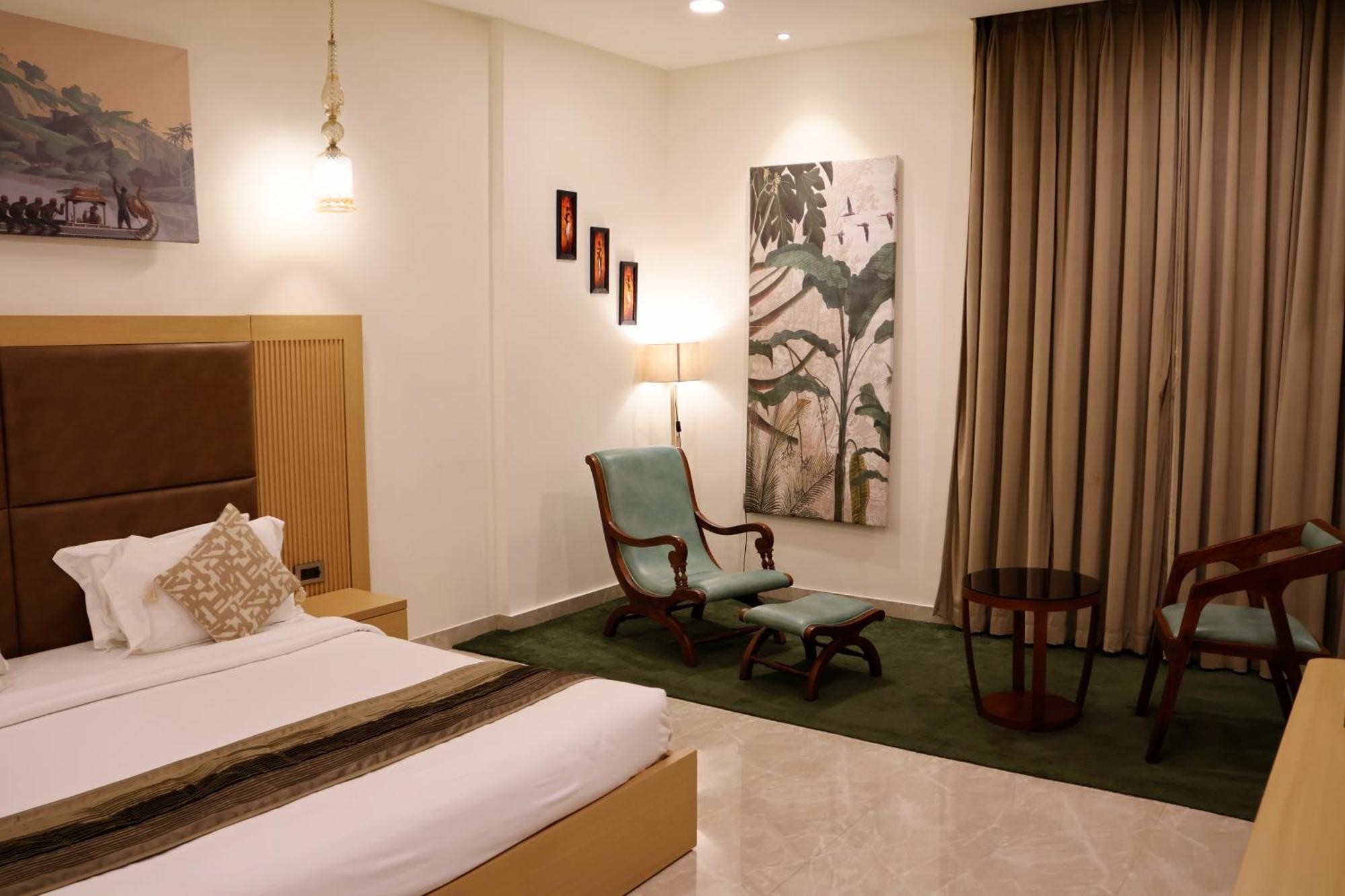 Labels Hotel Nagpur Exterior photo