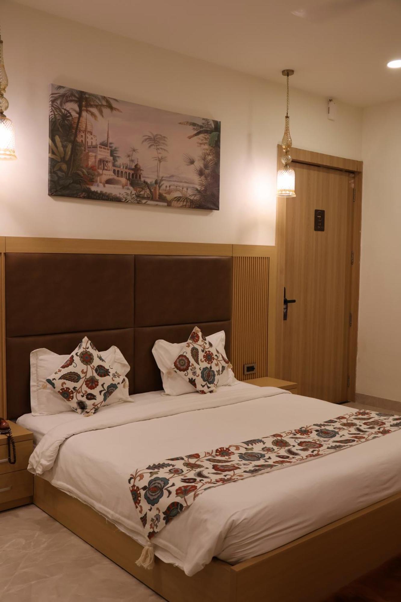 Labels Hotel Nagpur Exterior photo